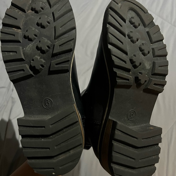 Target brand boots. Size 6. - Picture 3 of 3
